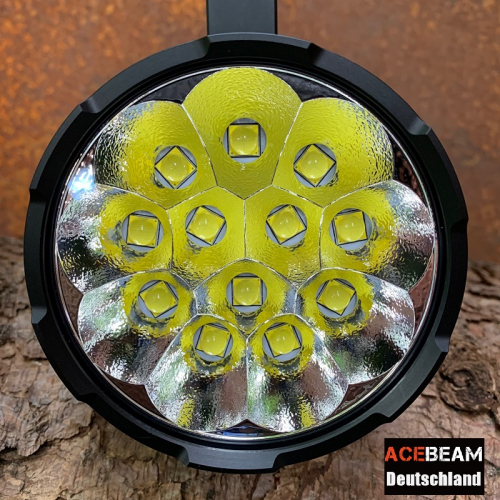 ACEBEAM X75 Gatzetec CREE XHP 70.2