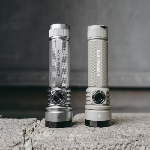 Acebeam E75 in silber